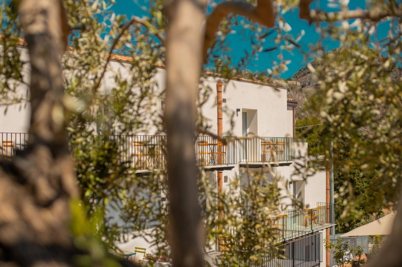 צ'פאלו Villa Toto Resort מראה חיצוני תמונה