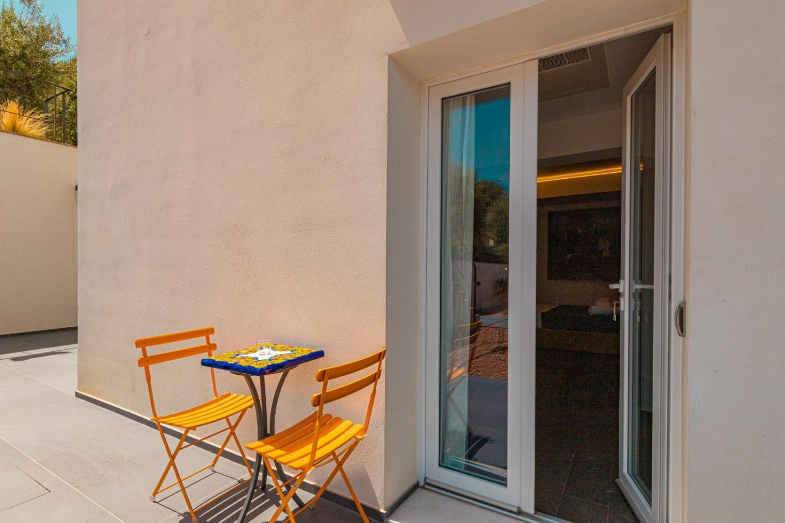 צ'פאלו Villa Toto Resort מראה חיצוני תמונה