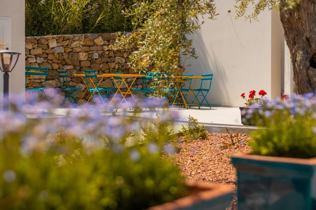 צ'פאלו Villa Toto Resort מראה חיצוני תמונה