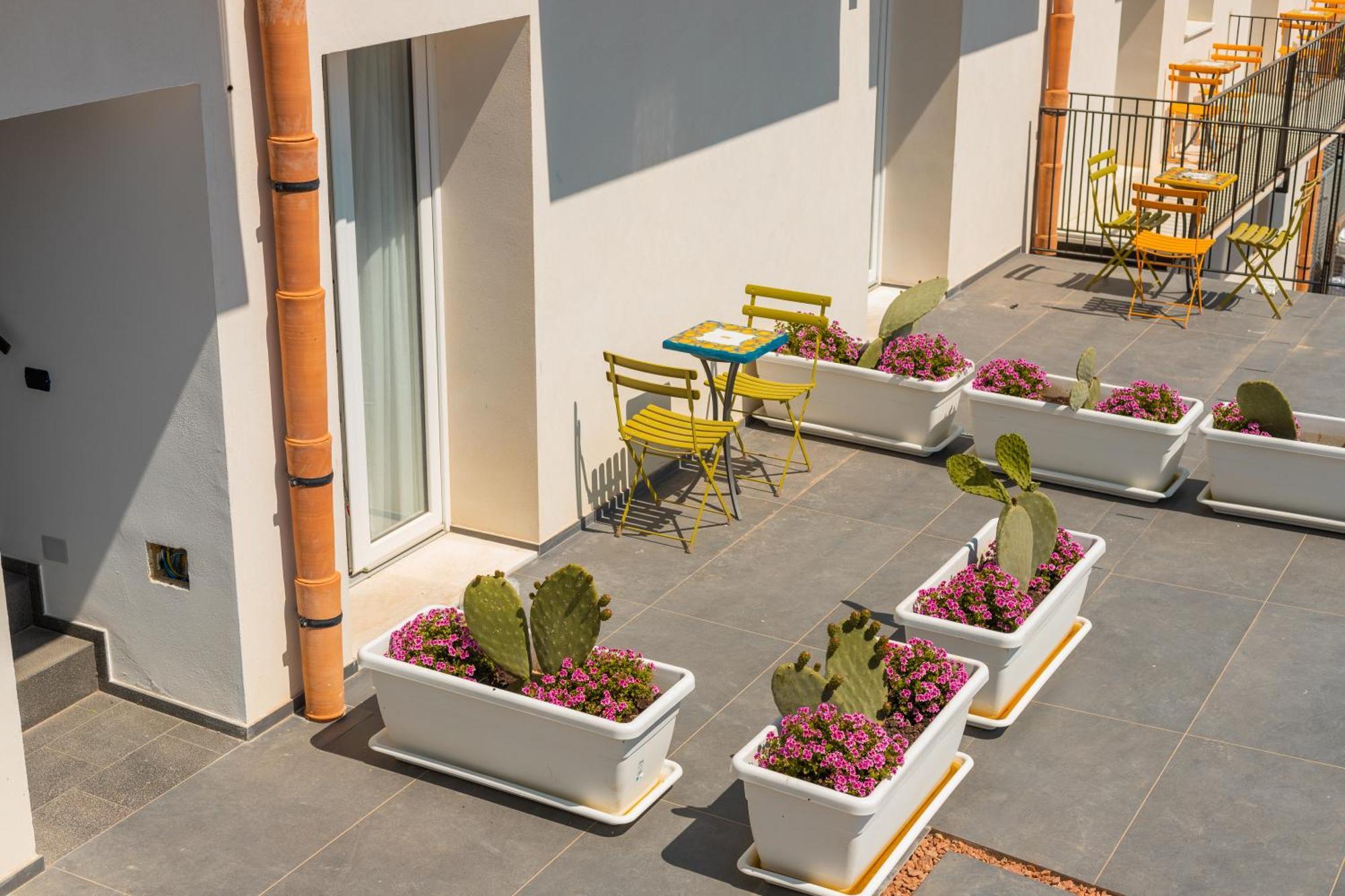 צ'פאלו Villa Toto Resort מראה חיצוני תמונה